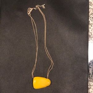 Kendra Scott necklace